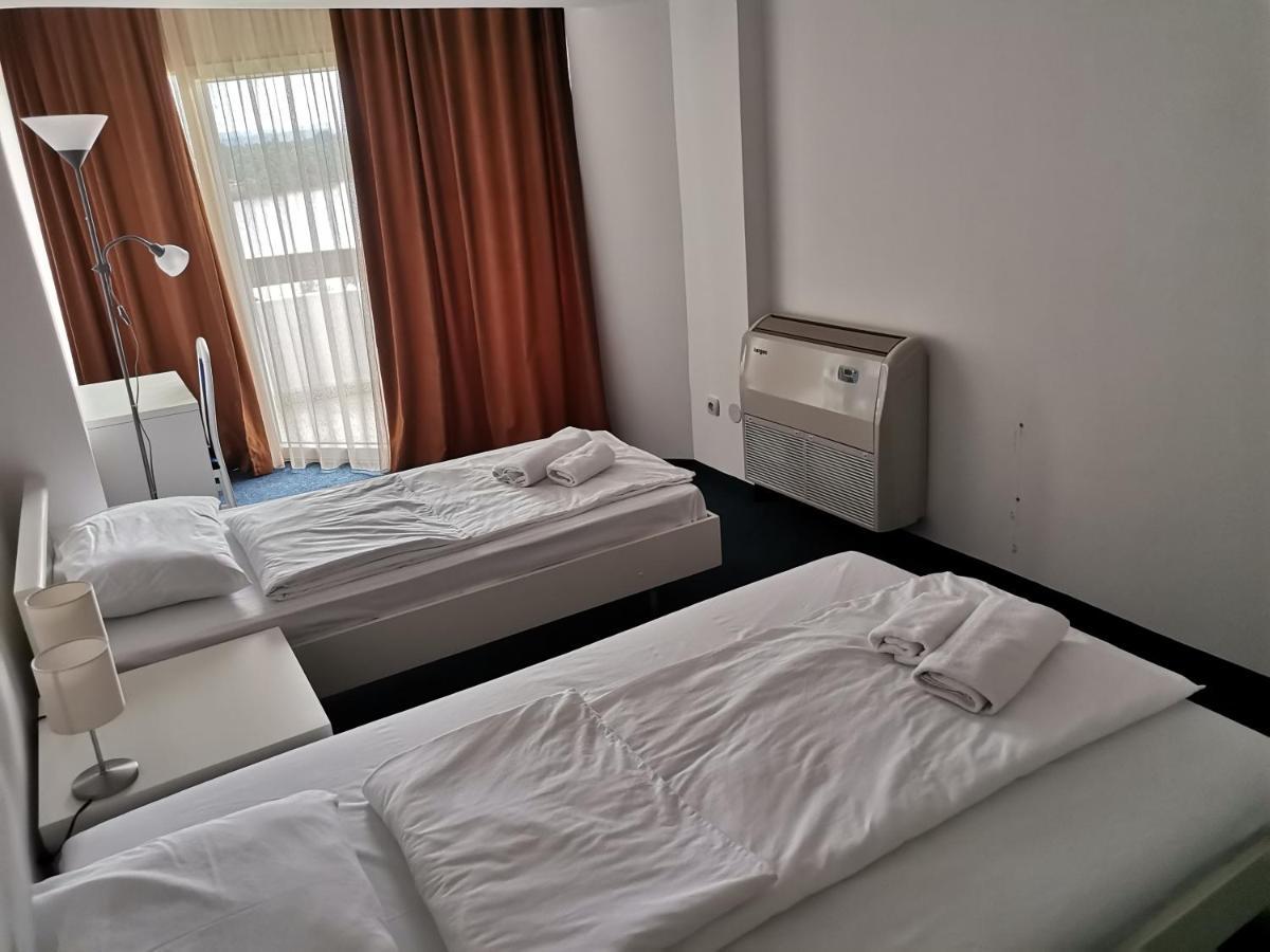 Hotel Plaza Varvarin Zewnętrze zdjęcie