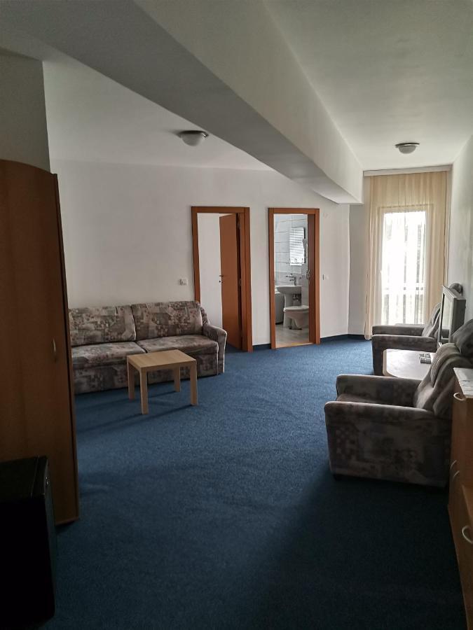 Hotel Plaza Varvarin Zewnętrze zdjęcie