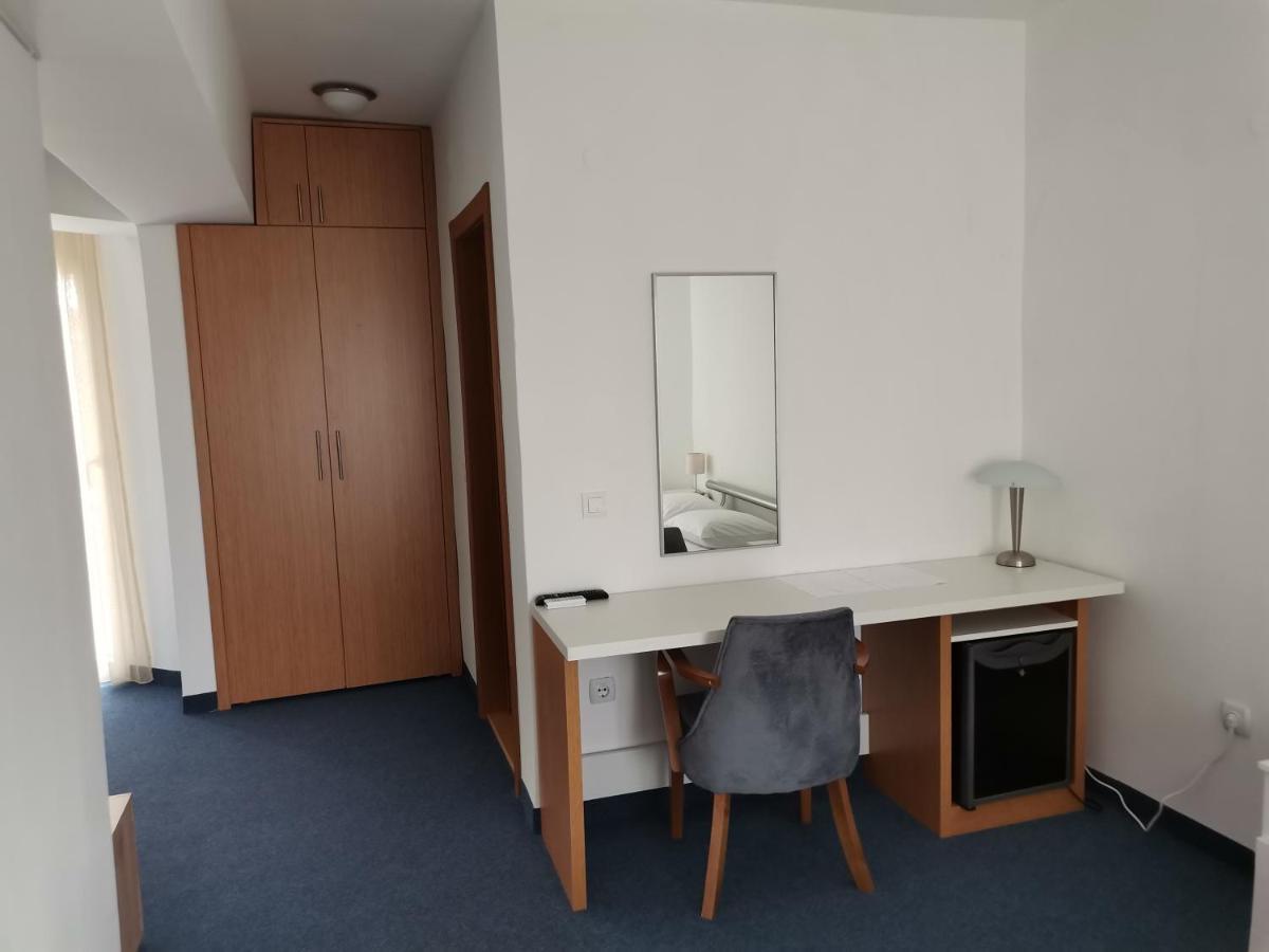Hotel Plaza Varvarin Zewnętrze zdjęcie