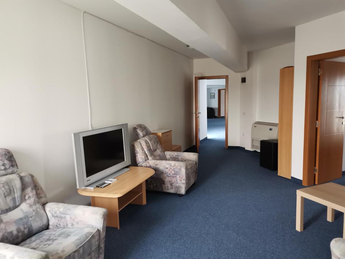 Hotel Plaza Varvarin Zewnętrze zdjęcie