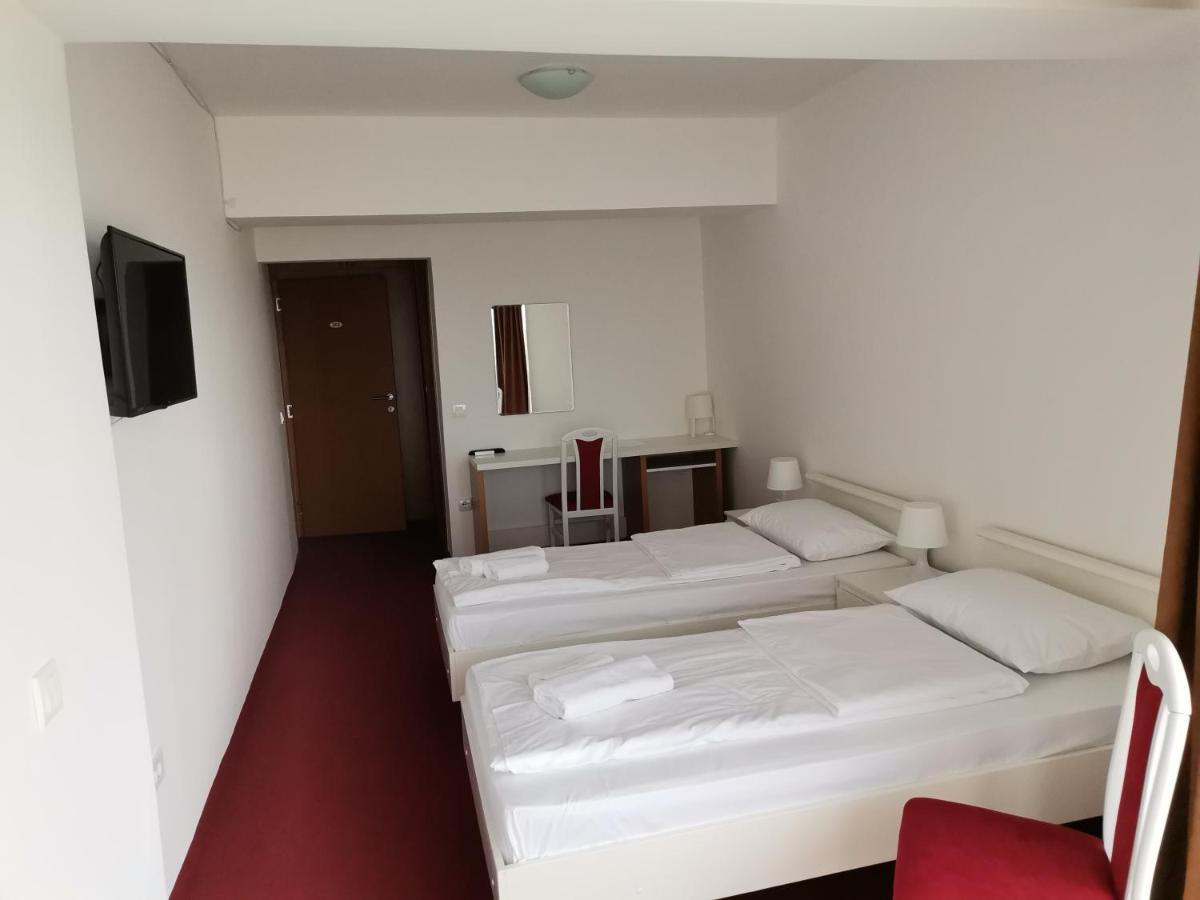 Hotel Plaza Varvarin Zewnętrze zdjęcie