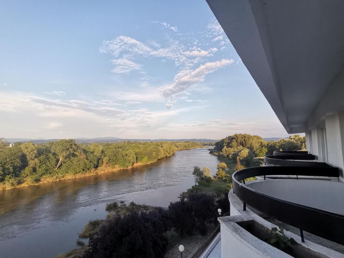 Hotel Plaza Varvarin Zewnętrze zdjęcie