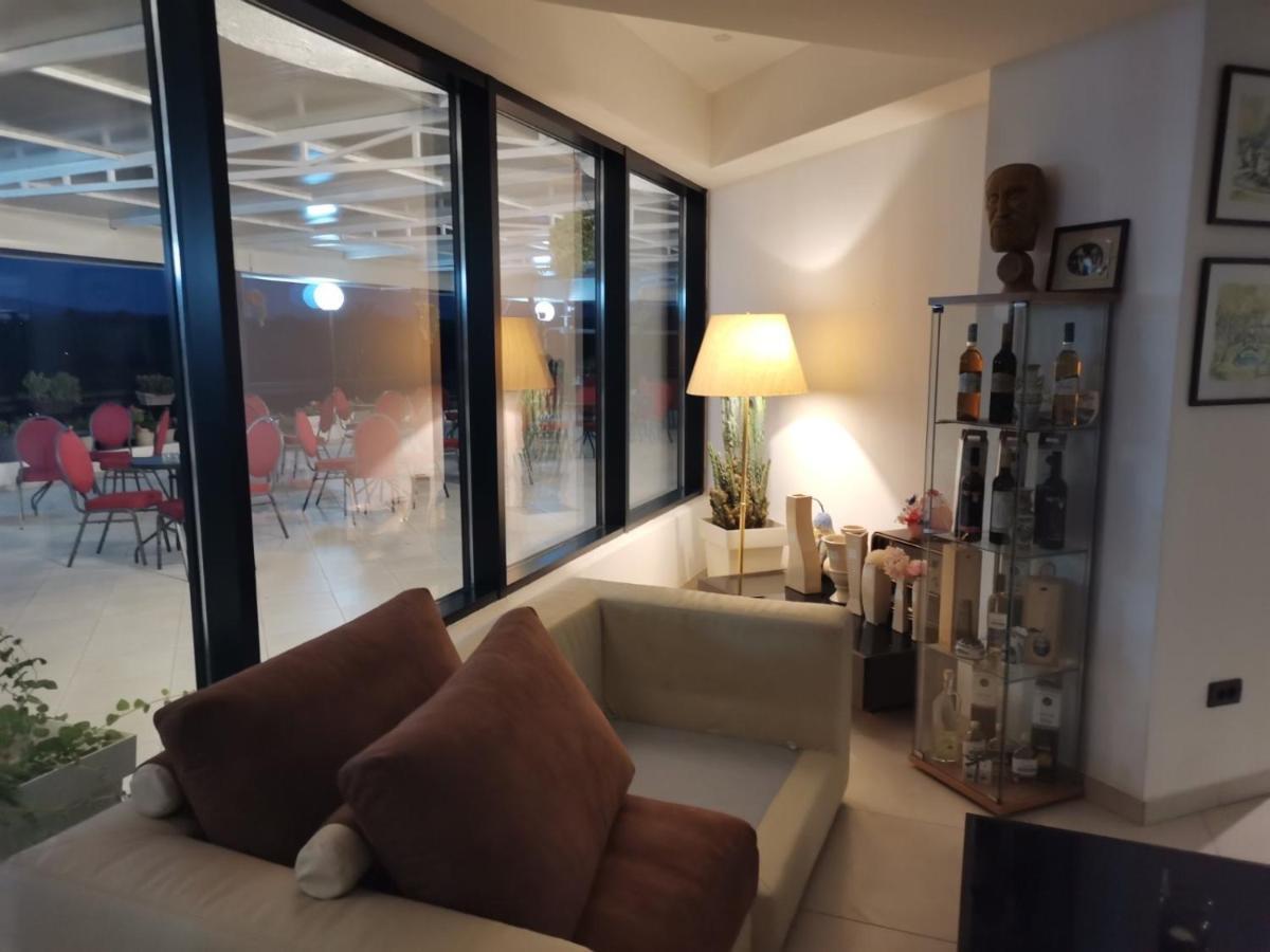 Hotel Plaza Varvarin Zewnętrze zdjęcie