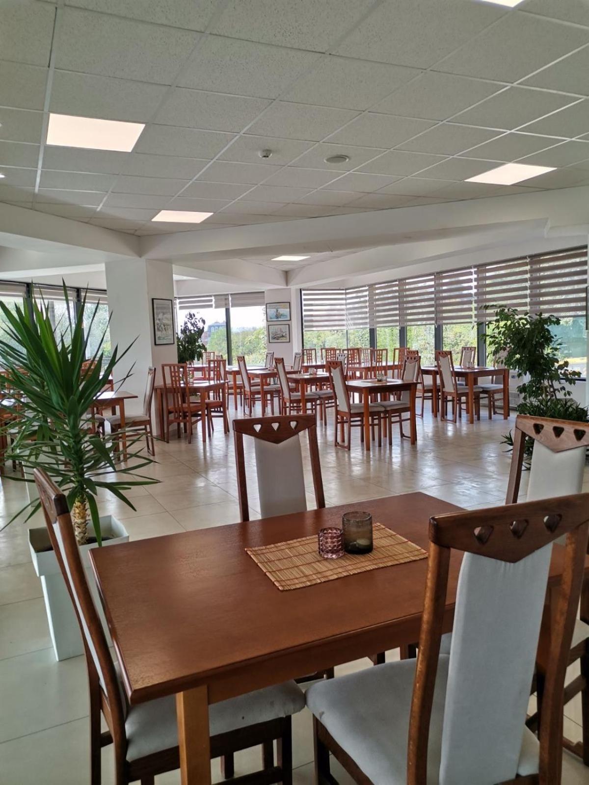 Hotel Plaza Varvarin Zewnętrze zdjęcie