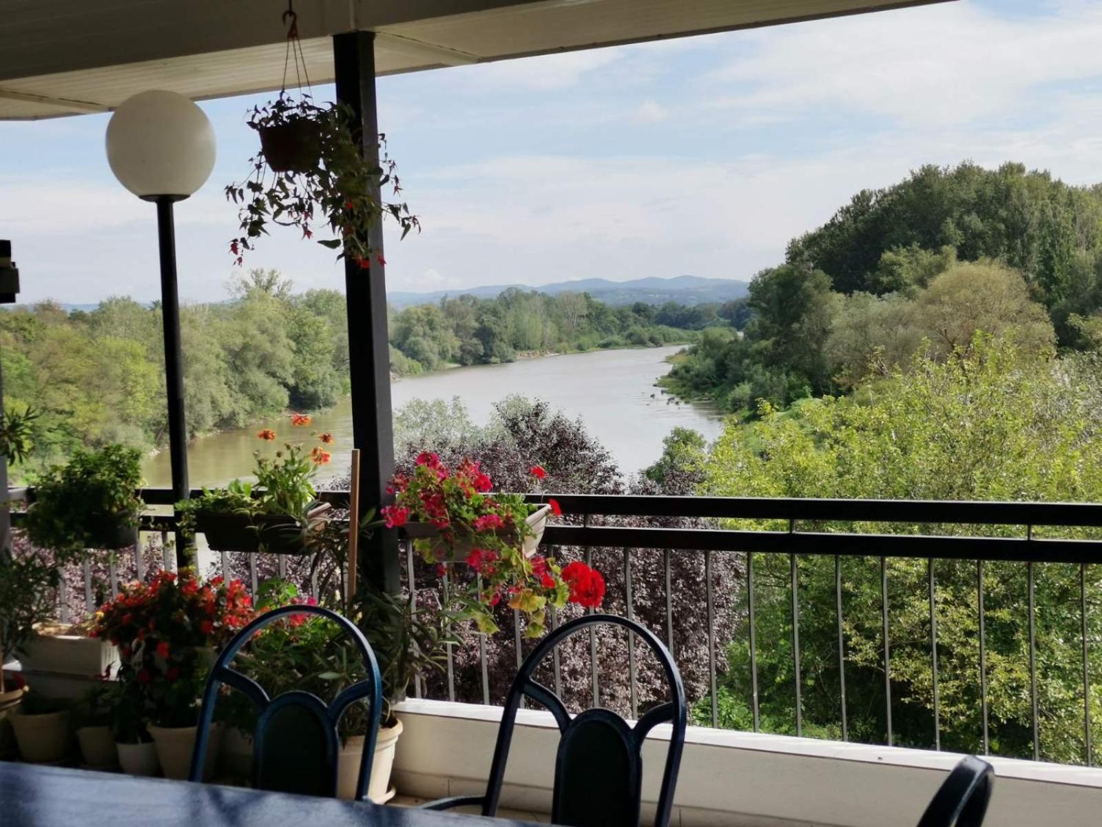 Hotel Plaza Varvarin Zewnętrze zdjęcie