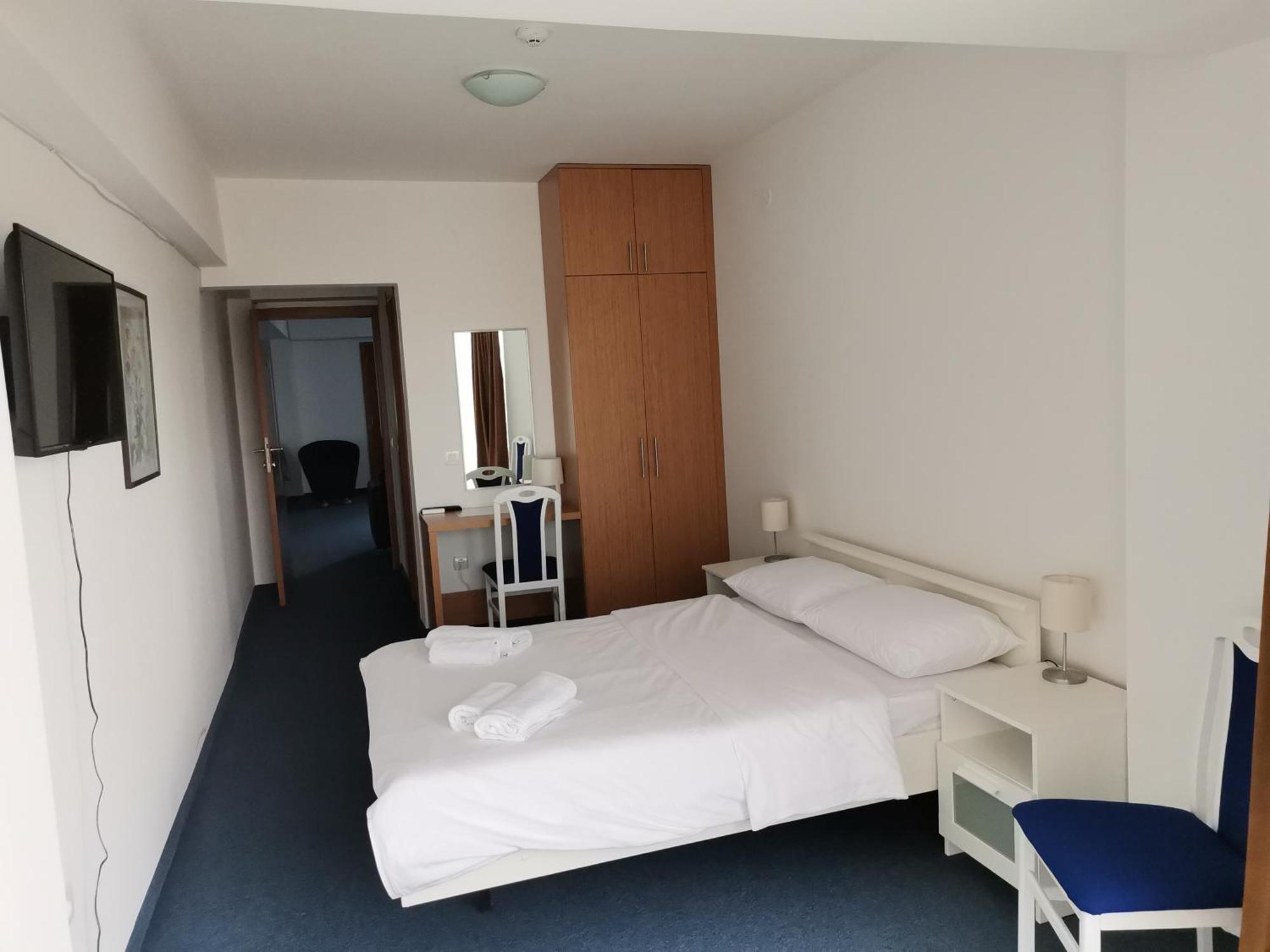 Hotel Plaza Varvarin Zewnętrze zdjęcie