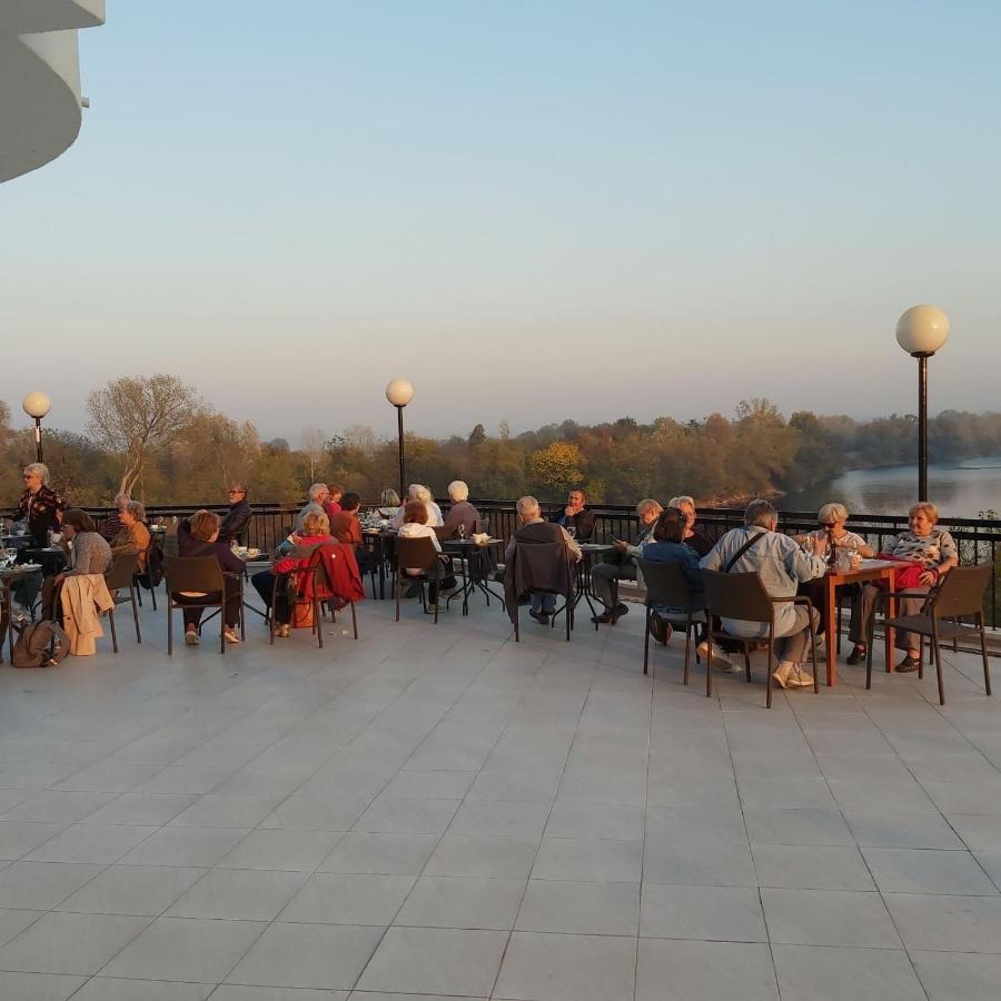 Hotel Plaza Varvarin Zewnętrze zdjęcie