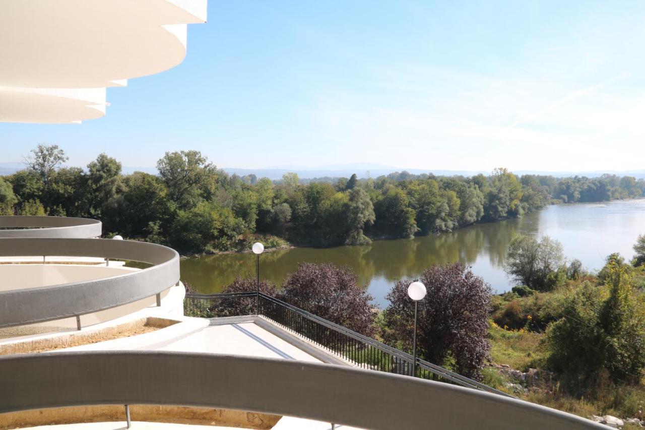 Hotel Plaza Varvarin Zewnętrze zdjęcie